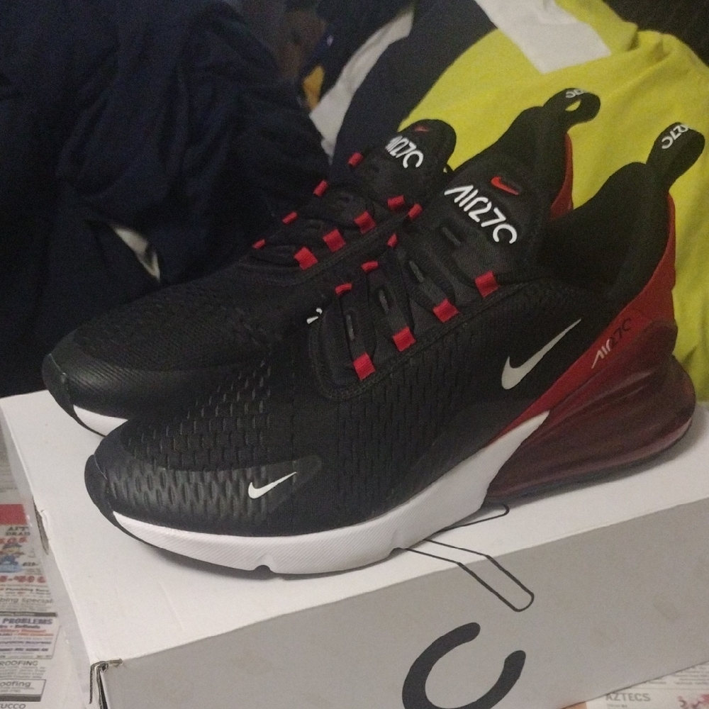Nike Air Max 270 Men's Shoes - Black and Red